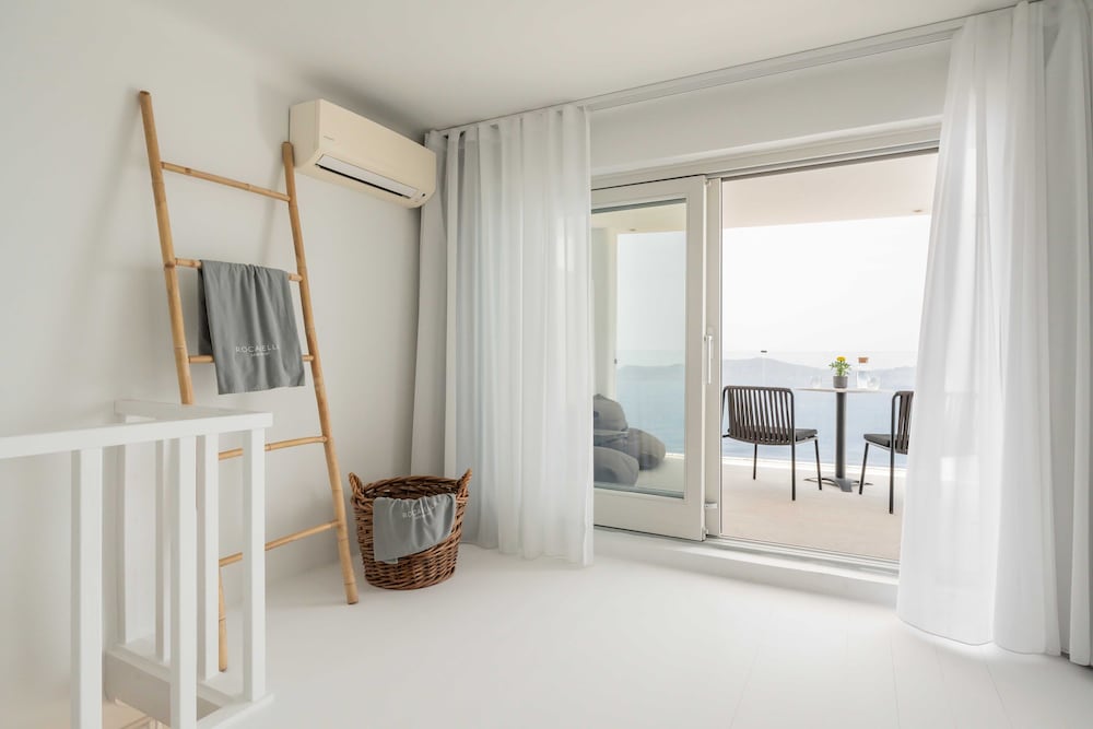 Rocabella Santorini Hotel & SPA — Hotel rooms in Imerovigli, South Aegean