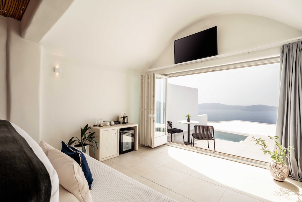 Rocabella Santorini Hotel & SPA — Hotel rooms in Imerovigli, South Aegean