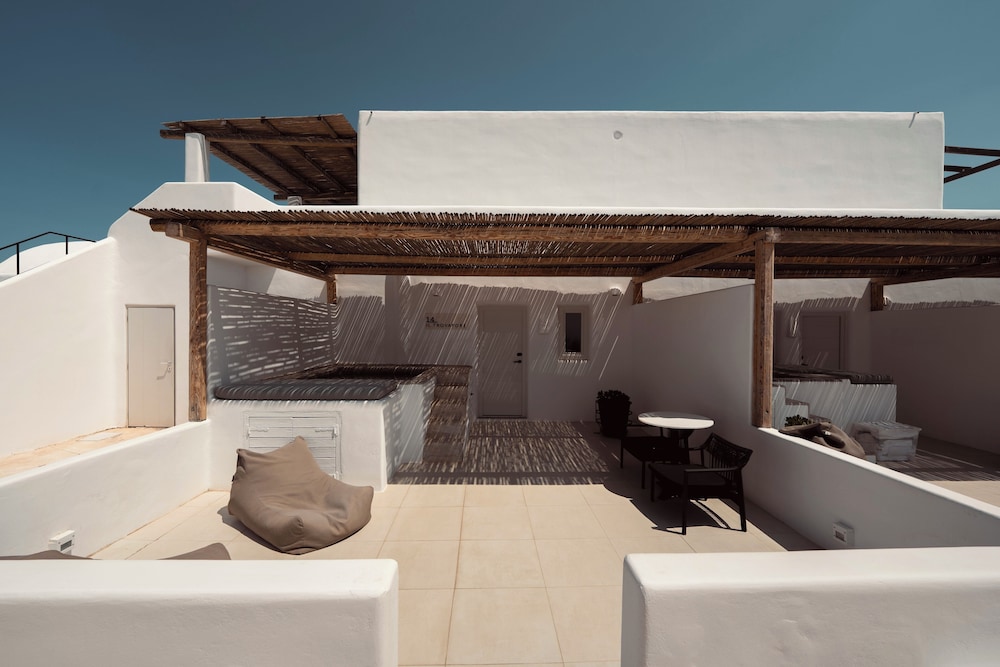Rocabella Santorini Hotel & SPA — Hotel building in Imerovigli, South Aegean