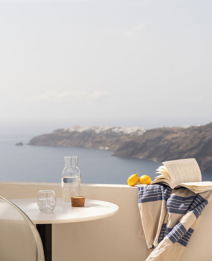Rocabella Santorini Hotel & SPA — Hotel building in Imerovigli, South Aegean