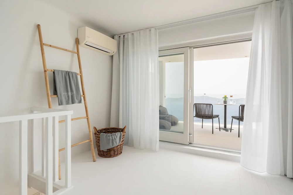 Rocabella Santorini Hotel & SPA — Hotel rooms in Imerovigli, South Aegean
