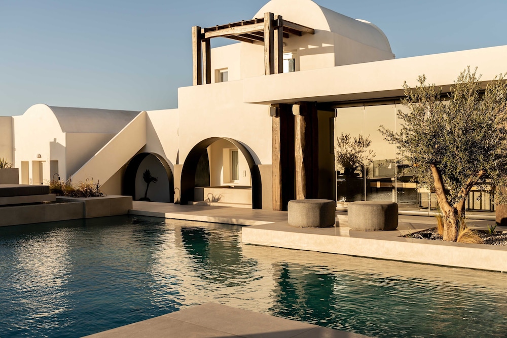 Rocabella Santorini Hotel & SPA — Hotel building in Imerovigli, South Aegean