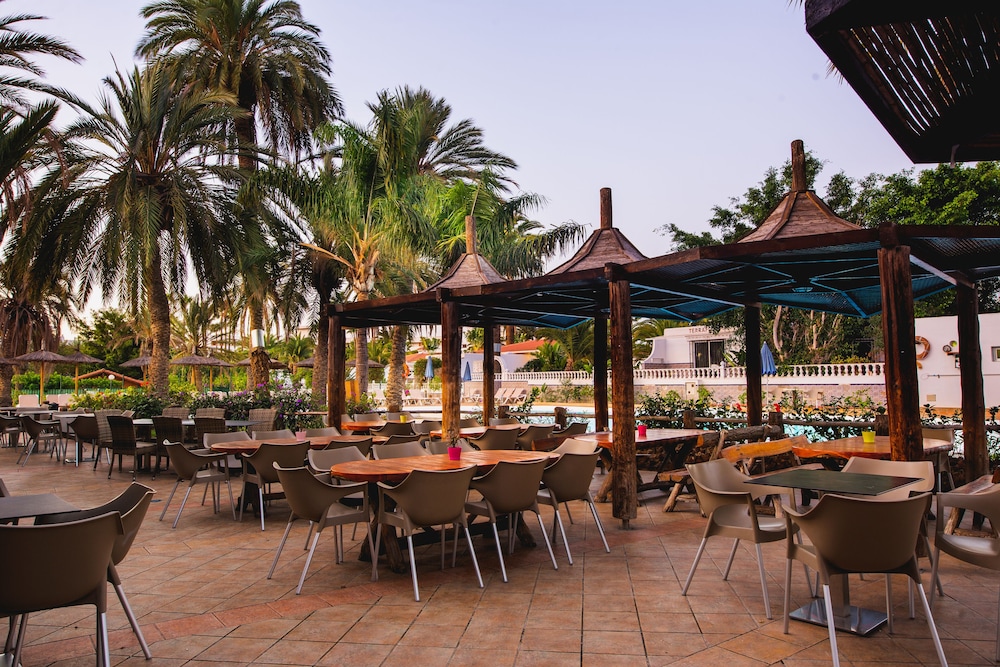HL Miraflor Suites — Restaurant & bars in Playa del Ingles, Canary Islands