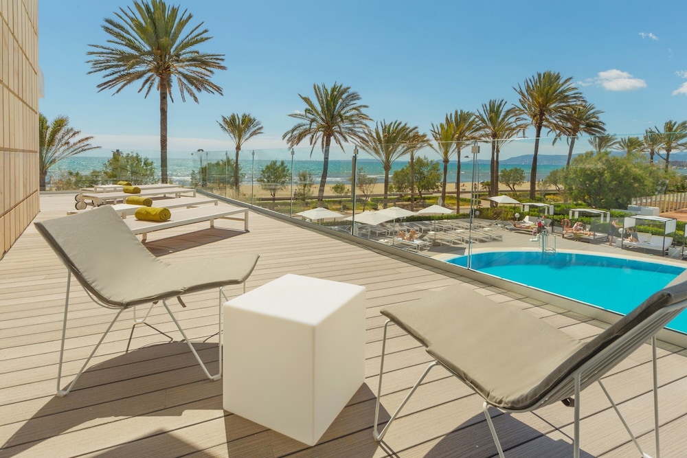 HM Tropical Hotel — Swimming pool in Playa de Palma, Balearic Islands