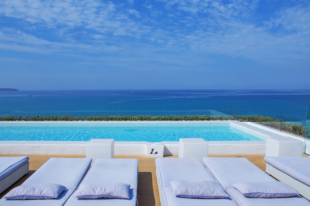 HM Tropical Hotel — Swimming pool in Playa de Palma, Balearic Islands