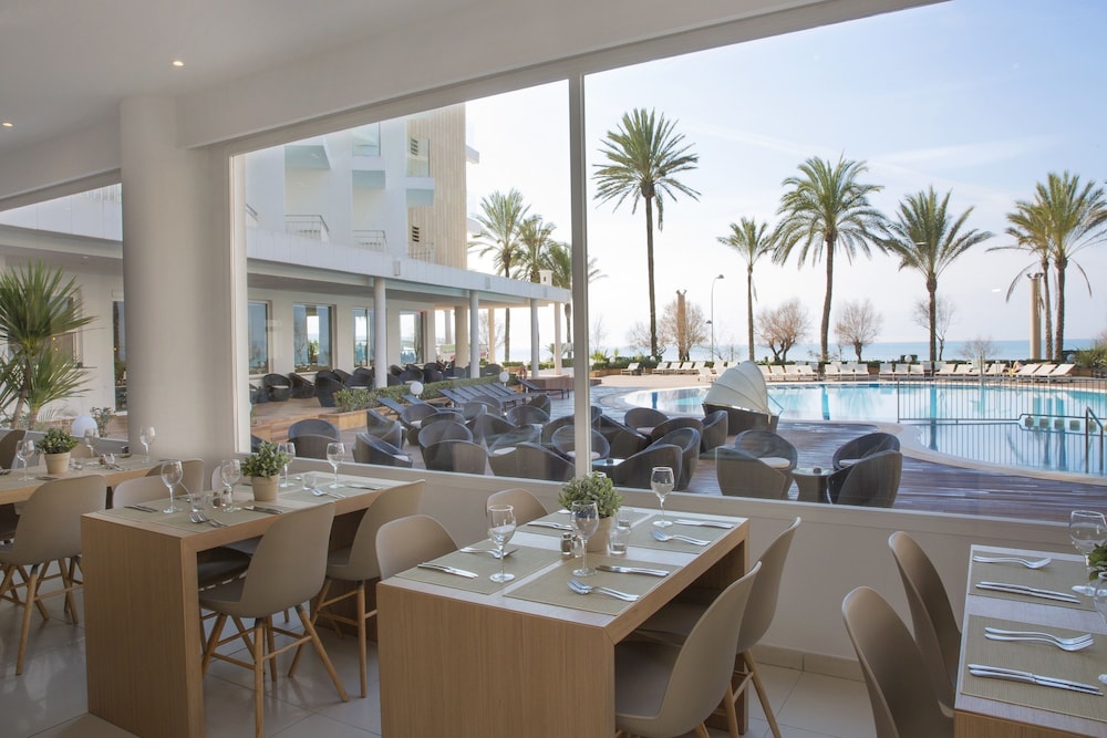 HM Tropical Hotel — Restaurant & bars in Playa de Palma, Balearic Islands