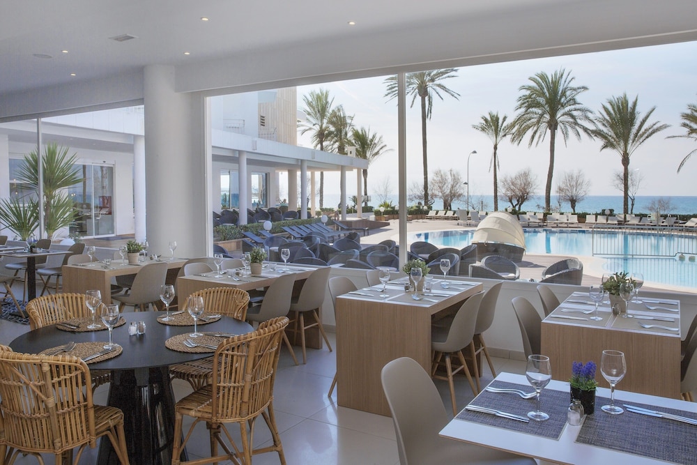 HM Tropical Hotel — Restaurant & bars in Playa de Palma, Balearic Islands