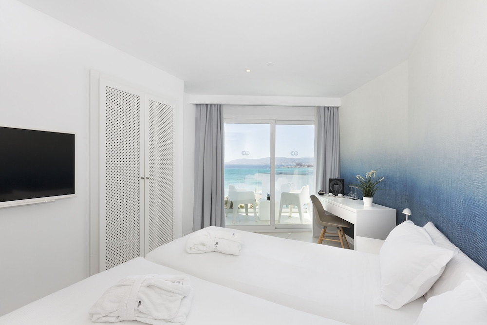 HM Tropical Hotel — Hotel rooms in Playa de Palma, Balearic Islands