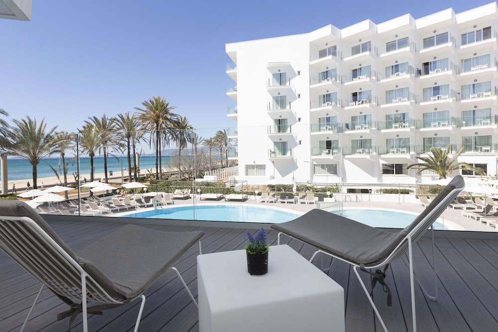 HM Tropical Hotel — Hotel building in Playa de Palma, Balearic Islands