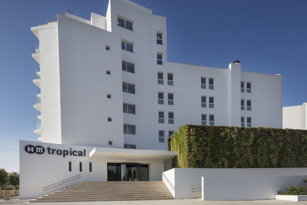 HM Tropical Hotel — Hotel building in Playa de Palma, Balearic Islands
