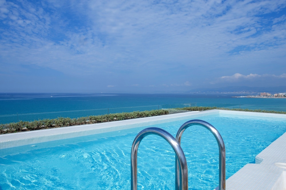 HM Tropical Hotel — Swimming pool in Playa de Palma, Balearic Islands