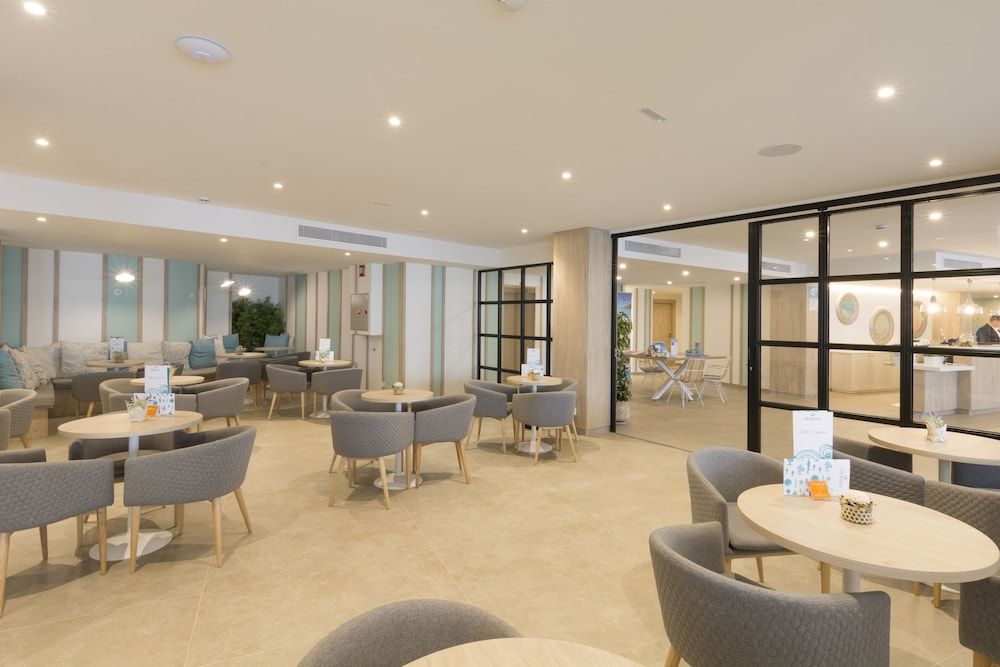 Hotel HSM Linda Playa — Restaurant & bars in Peguera, Balearic Islands