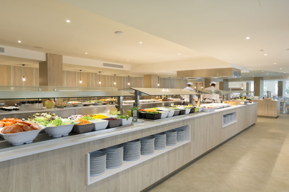 Hotel HSM Linda Playa — Restaurant & bars in Peguera, Balearic Islands