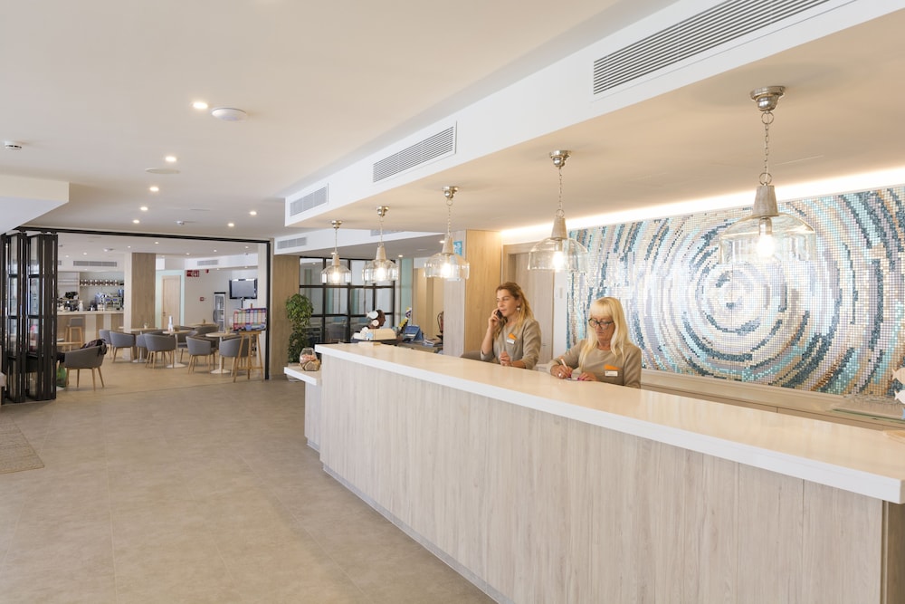 Hotel HSM Linda Playa — Hotel building in Peguera, Balearic Islands