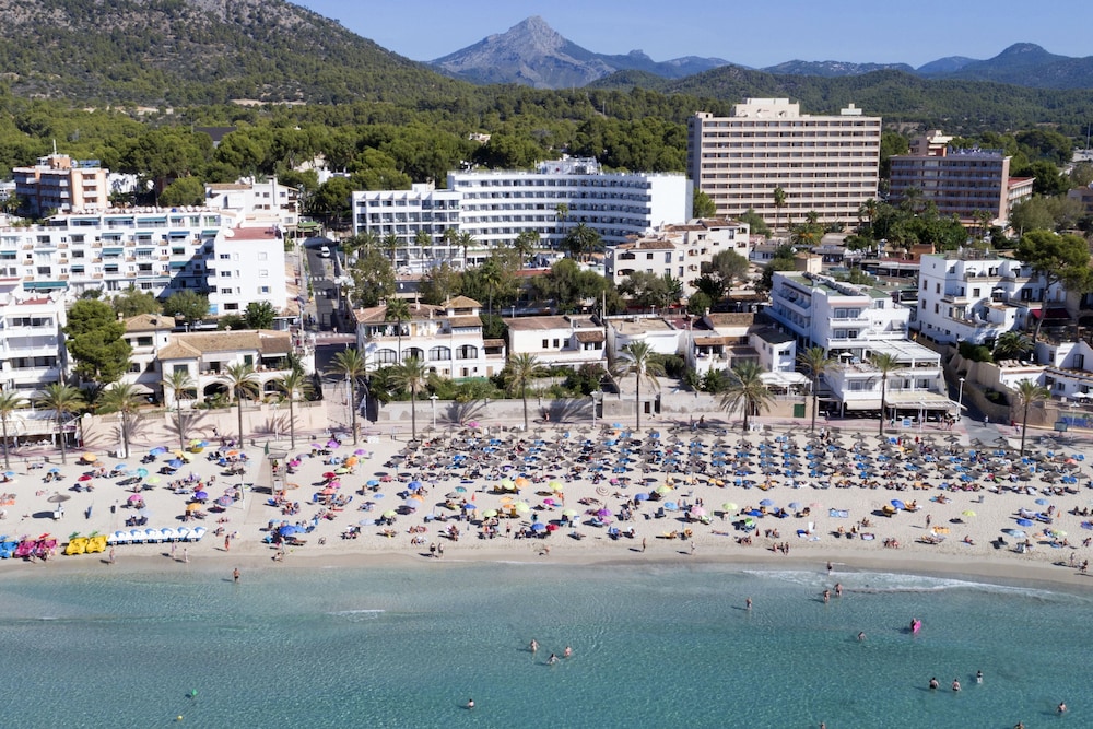 Hotel HSM Linda Playa — Beach in Peguera, Balearic Islands