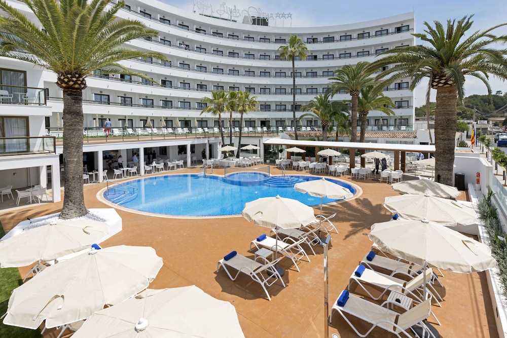 Hotel HSM Linda Playa — Swimming pool in Peguera, Balearic Islands