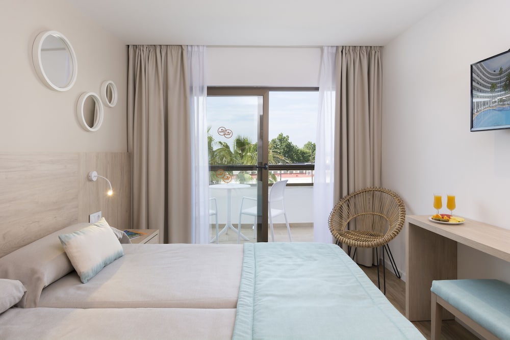 Hotel HSM Linda Playa — Hotel rooms in Peguera, Balearic Islands