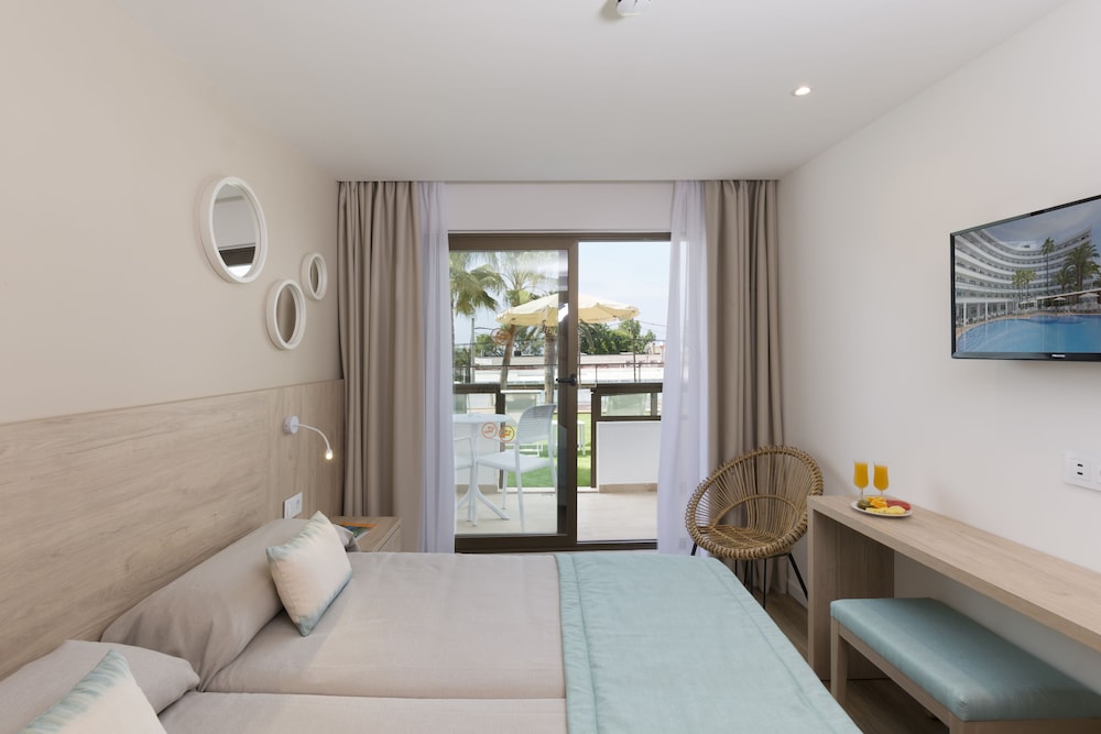 Hotel HSM Linda Playa — Hotel rooms in Peguera, Balearic Islands