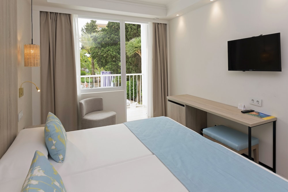 Hotel HSM SOlivera — Hotel rooms in Peguera, Balearic Islands