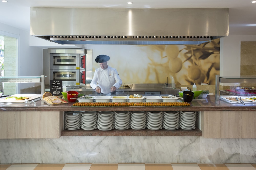 Hotel HSM SOlivera — Restaurant & bars in Peguera, Balearic Islands