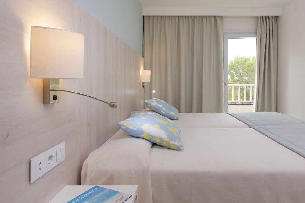 Hotel HSM SOlivera — Hotel rooms in Peguera, Balearic Islands