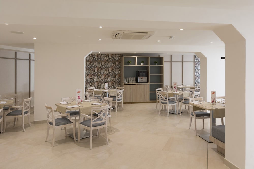 Hotel HSM SOlivera — Restaurant & bars in Peguera, Balearic Islands