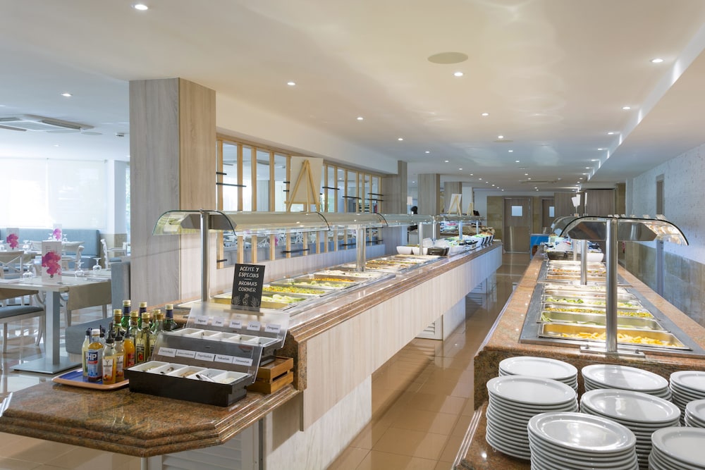 Hotel HSM SOlivera — Restaurant & bars in Peguera, Balearic Islands