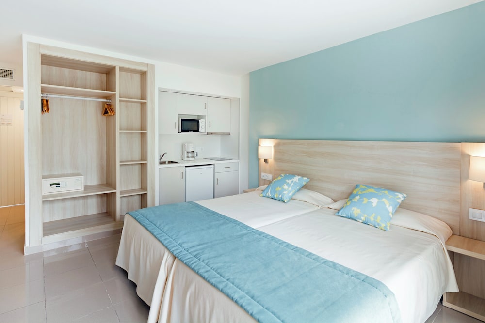 Hotel HSM SOlivera — Hotel rooms in Peguera, Balearic Islands