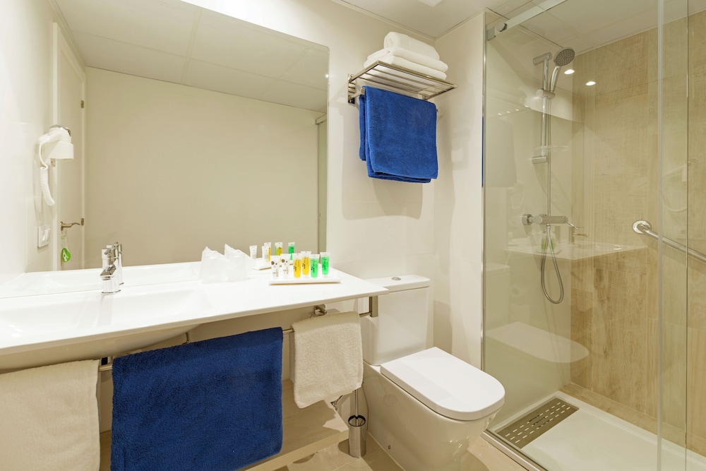 Hotel HSM SOlivera — Hotel rooms in Peguera, Balearic Islands