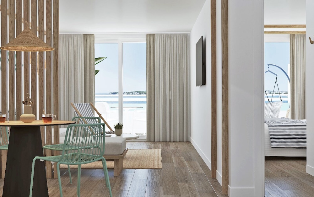 Hotel HSM Sándalo Beach — Hotel rooms in Magaluf, Balearic Islands