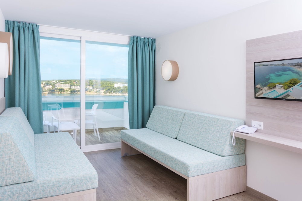 Hotel HSM Sándalo Beach — Hotel rooms in Magaluf, Balearic Islands