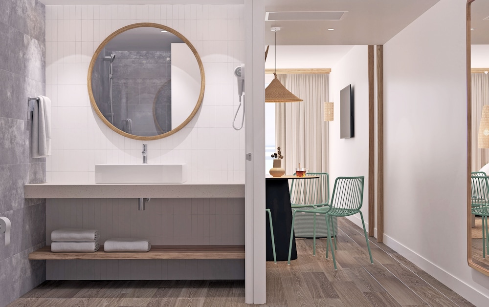 Hotel HSM Sándalo Beach — Hotel rooms in Magaluf, Balearic Islands