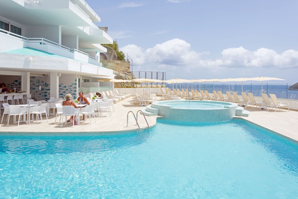 Hotel HSM Sándalo Beach — Beach in Magaluf, Balearic Islands