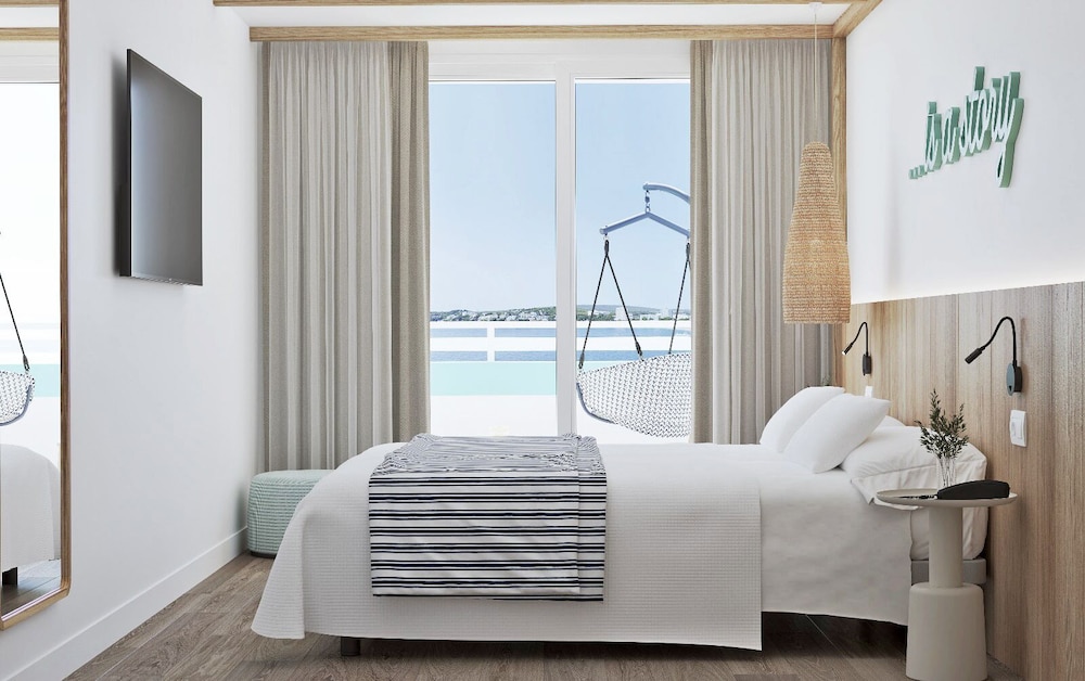 Hotel HSM Sándalo Beach — Hotel rooms in Magaluf, Balearic Islands