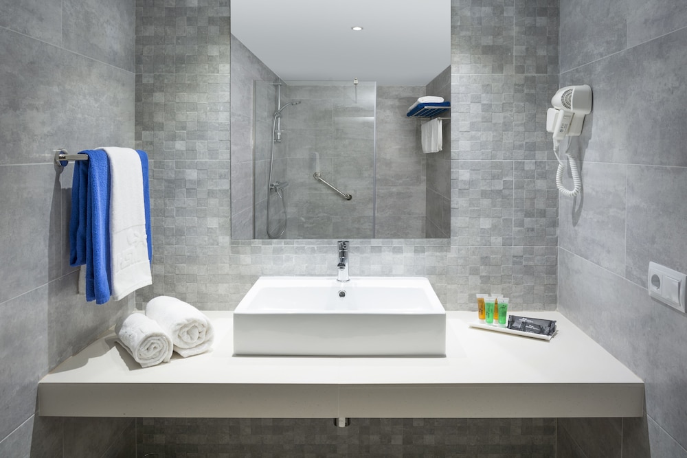 Hotel HSM Sándalo Beach — Hotel rooms in Magaluf, Balearic Islands