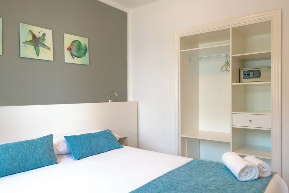 Hyde Park Lane — Hotel rooms in Puerto del Carmen, Canary Islands