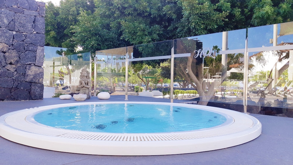 Hyde Park Lane — Spa in Puerto del Carmen, Canary Islands
