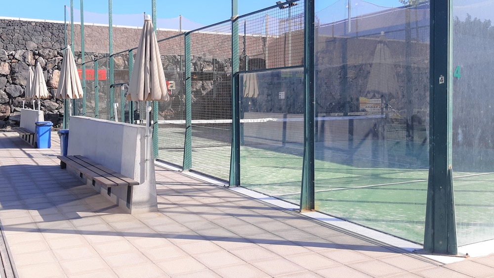 Hyde Park Lane — Swimming pool in Puerto del Carmen, Canary Islands