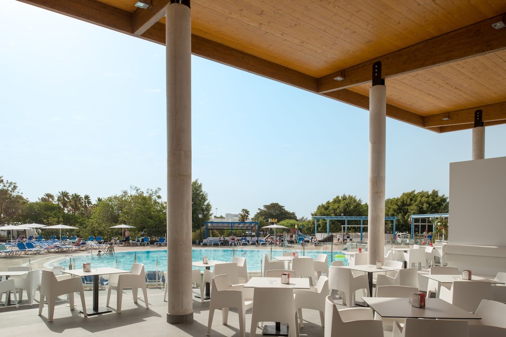 Hyde Park Lane — Restaurant & bars in Puerto del Carmen, Canary Islands