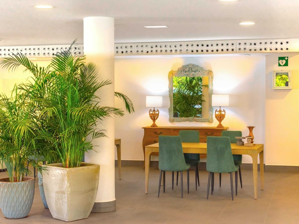 Hyde Park Lane — Restaurant & bars in Puerto del Carmen, Canary Islands