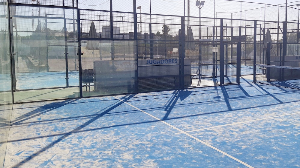 Hyde Park Lane — Sports & recreation in Puerto del Carmen, Canary Islands