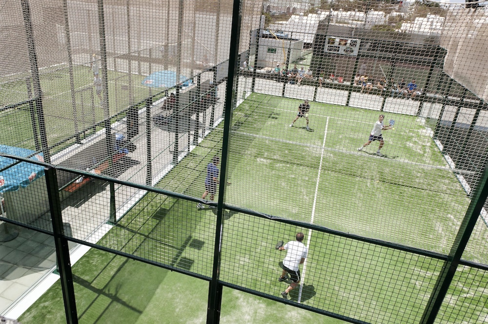 Hyde Park Lane — Sports & recreation in Puerto del Carmen, Canary Islands