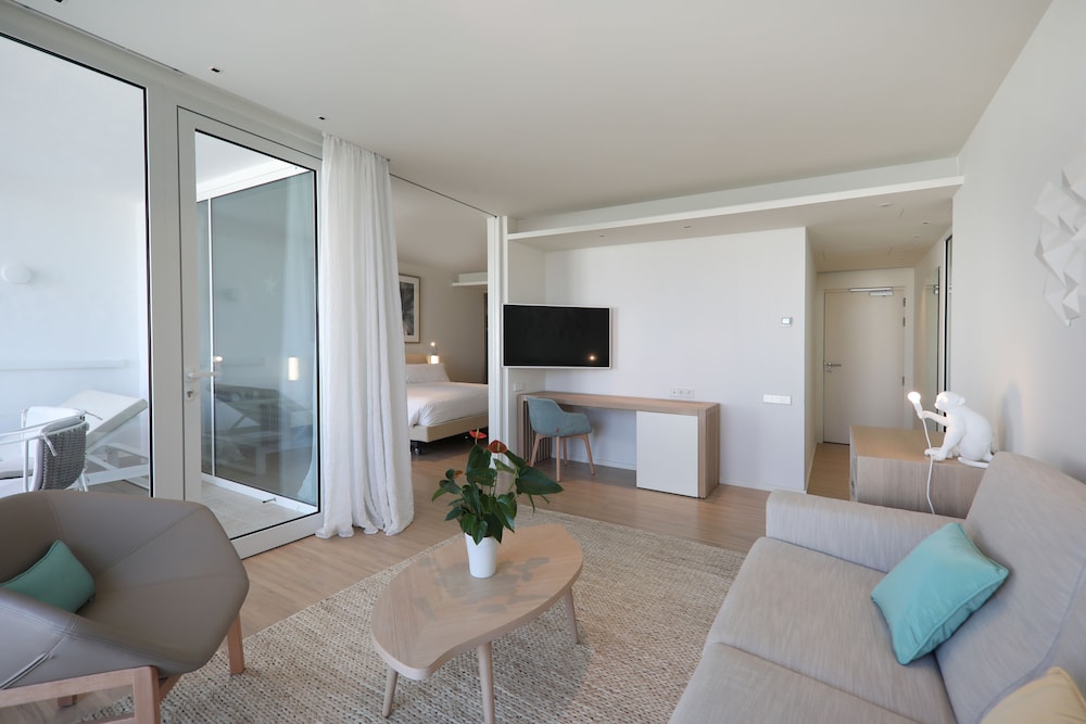 JOIA Salomé by Iberostar -Adults Only — Hotel rooms in Costa Adeje, Canary Islands