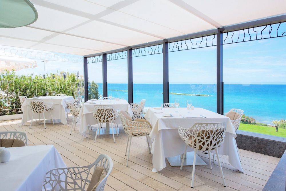 JOIA Salomé by Iberostar -Adults Only — Restaurant & bars in Costa Adeje, Canary Islands