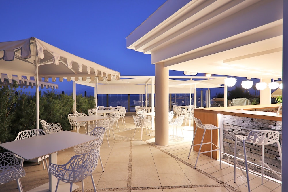 JOIA Salomé by Iberostar -Adults Only — Restaurant & bars in Costa Adeje, Canary Islands