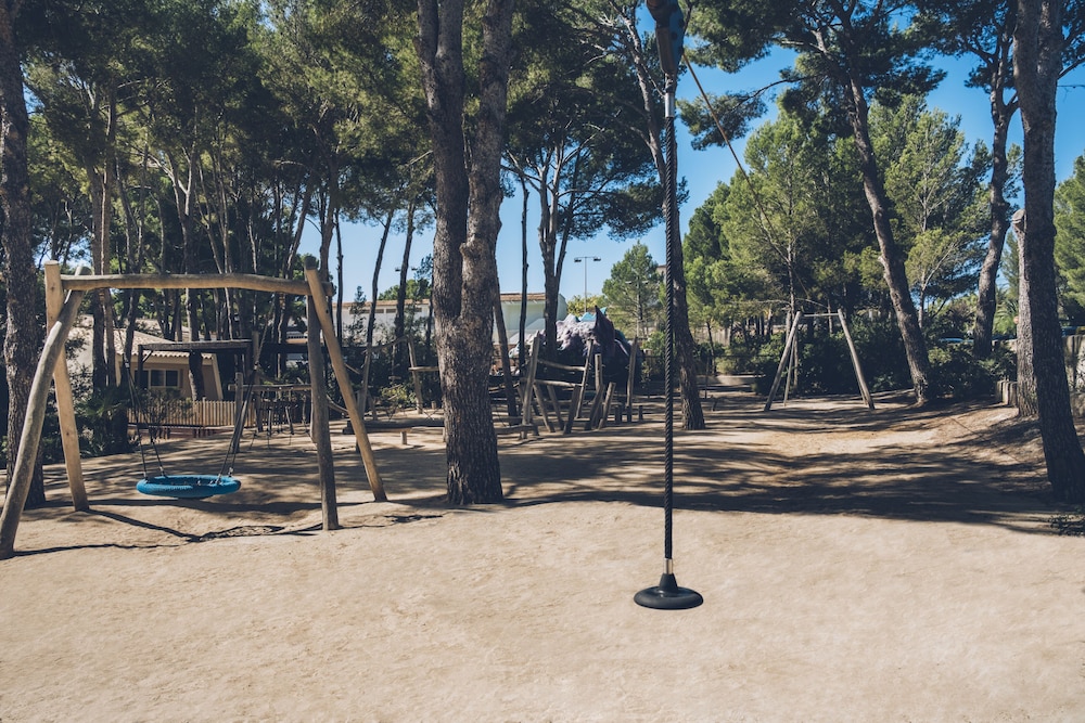 Iberostar Waves Pinos Park — Attractions for children in Capdepera, Balearic Islands