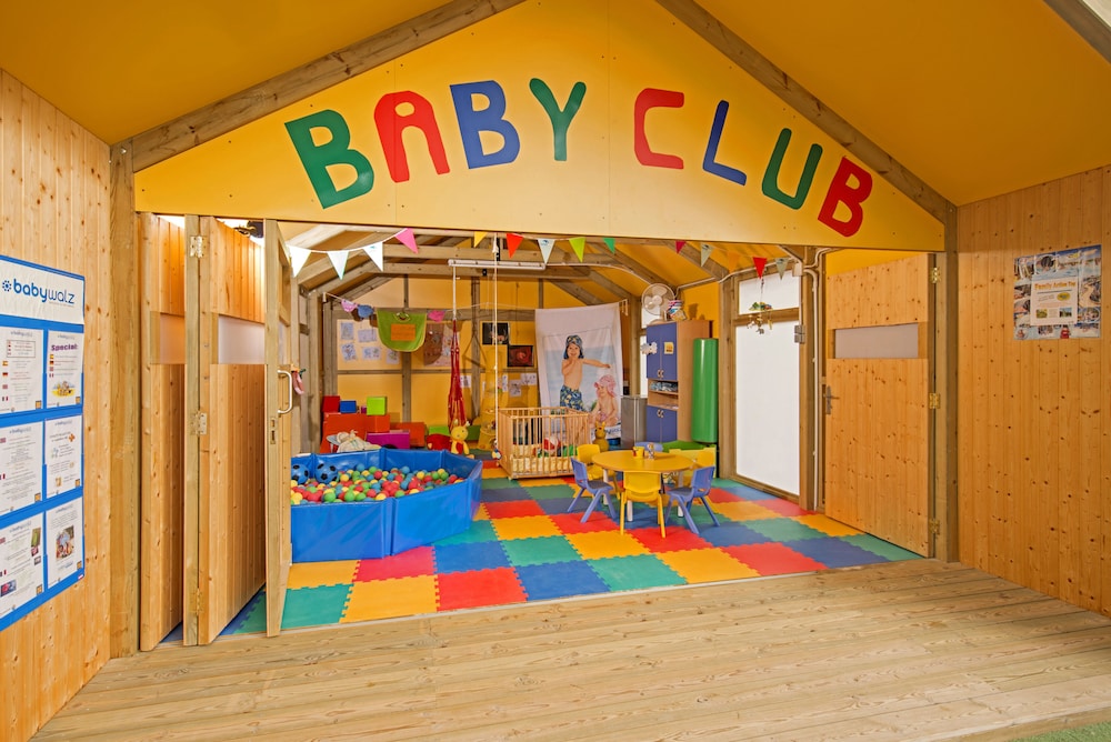 Iberostar Waves Pinos Park — Attractions for children in Capdepera, Balearic Islands