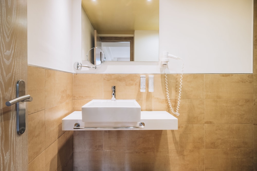 Iberostar Waves Pinos Park — Hotel rooms in Capdepera, Balearic Islands
