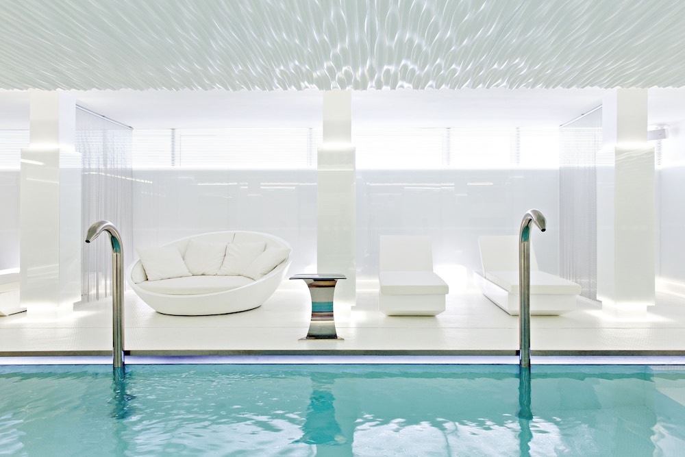 Hotel Illa D'Or — Swimming pool in Puerto Pollensa, Balearic Islands