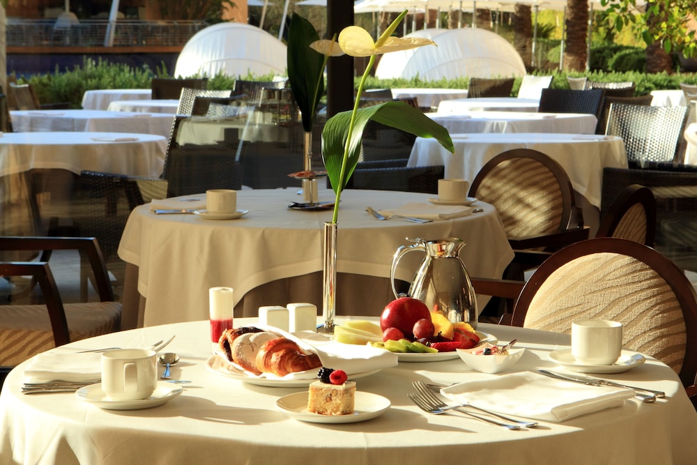 Insotel Fenicia Prestige Suites & Spa — Restaurant in Santa Eulalia, Balearic Islands